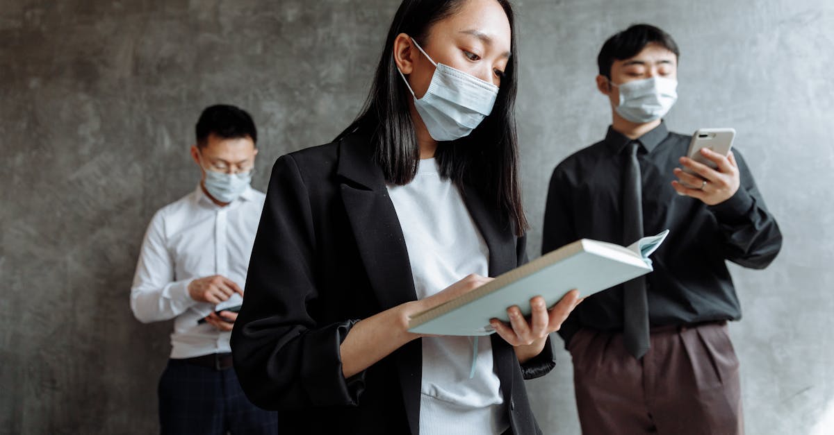 狂暴之翼：代理盗版游戏平台